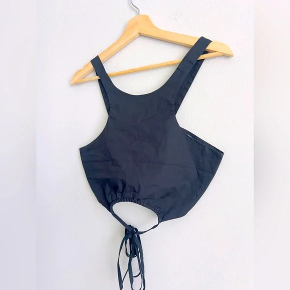 Elodie Black Crop Top - Picture 2 of 6